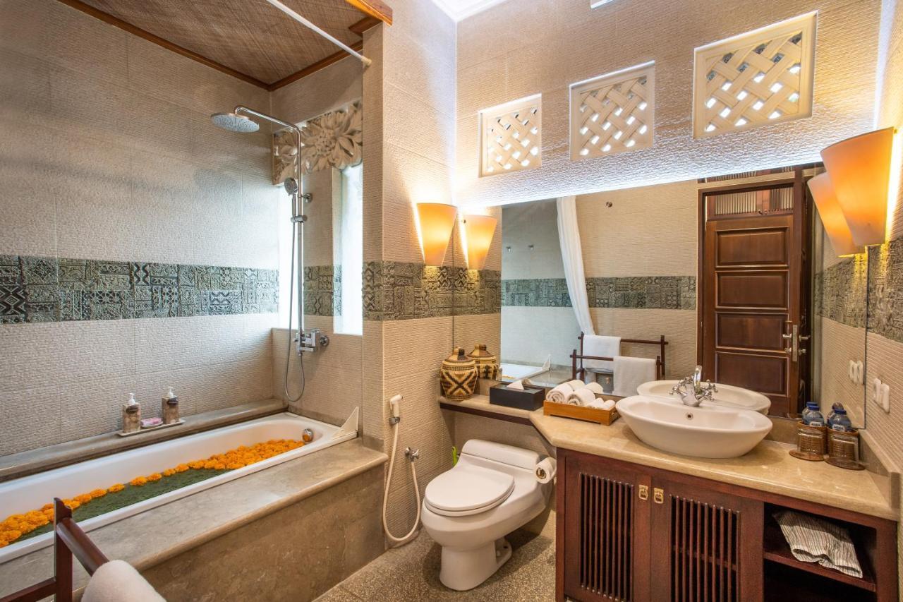 Saffron Bali Villa *